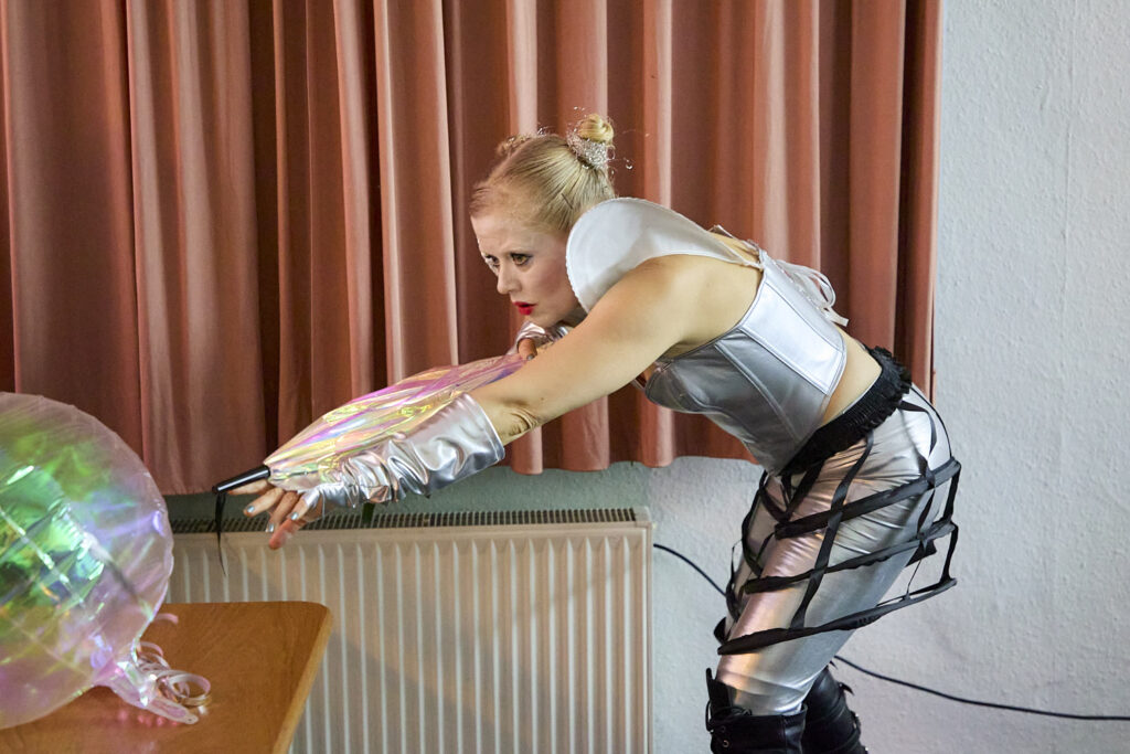 Haut-der-Einsamkeit-15-11-25-053-Foto_Guntram-Walter-1024x683